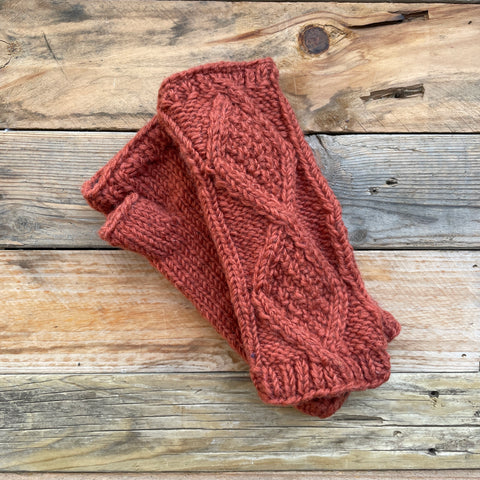 Cable Knit Wristwarmers - Rust